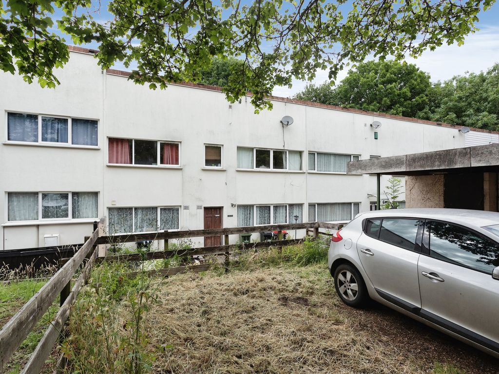 3 bed terraced house for sale in Colne, Tinkers Bridge, Milton Keynes