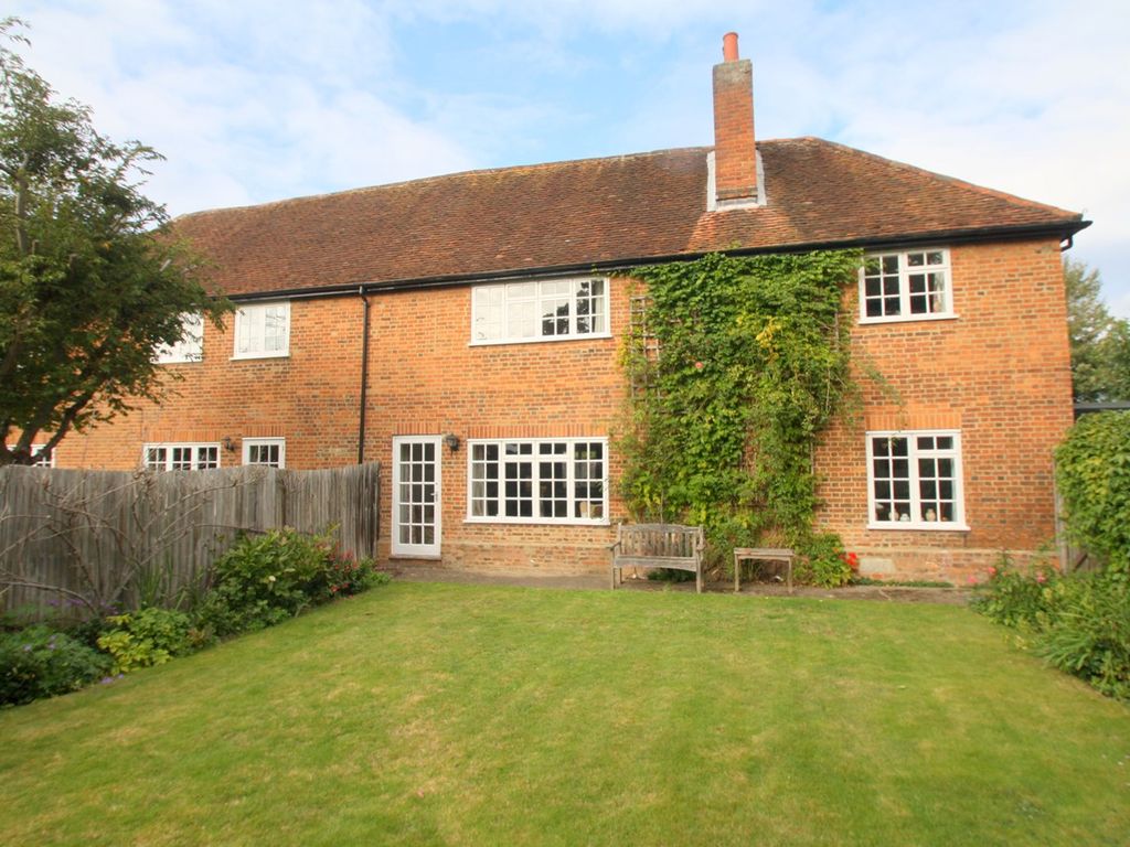 4 bed semidetached house for sale in Giles Travers Close, Egham TW20
