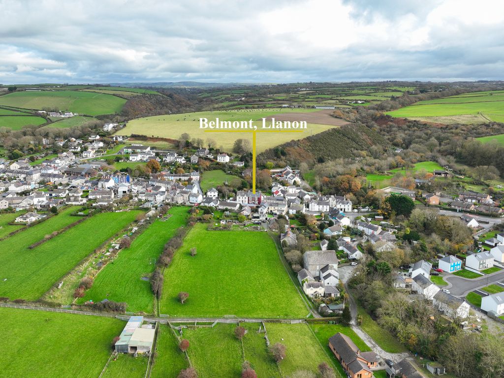 6 bed semidetached house for sale in Bridge Street, Llanon SY23, £