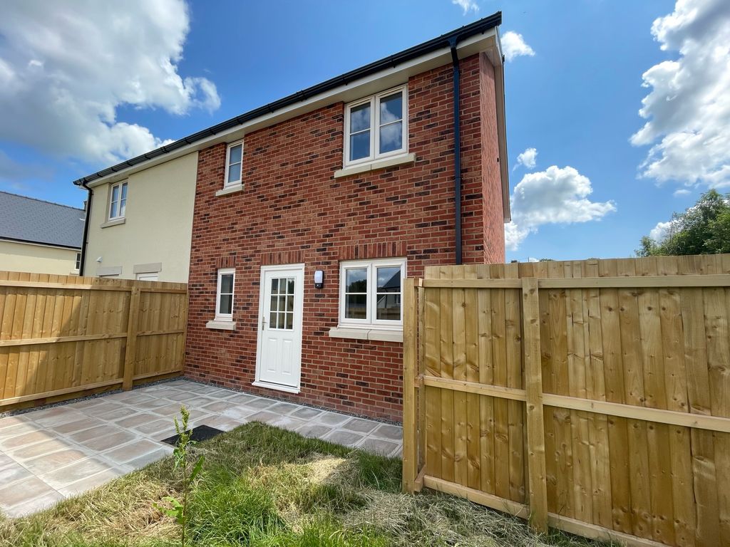 3 bed semidetached house for sale in Cwm Fagor Road, Chepstow NP16