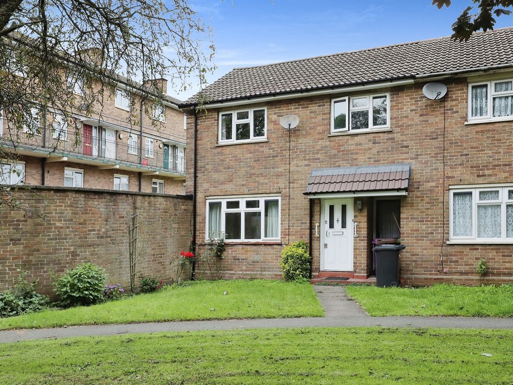 3 bed end terrace house for sale in Russell Street, Merridale