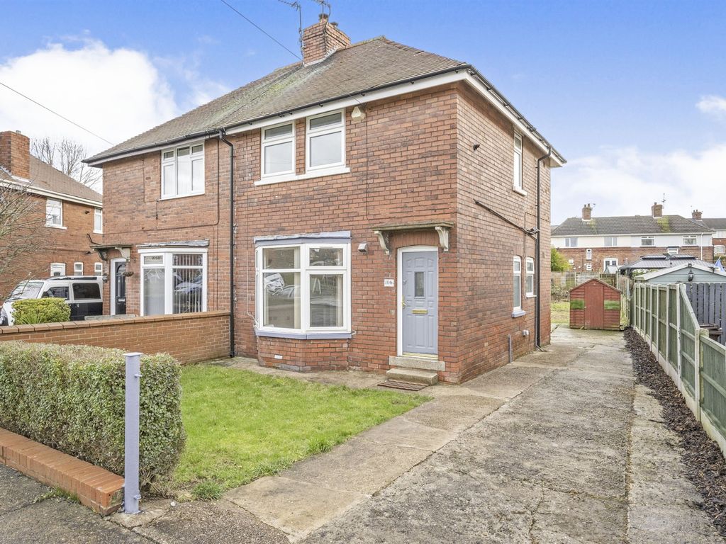 3 bed semidetached house for sale in Manor Road, Maltby, Rotherham S66