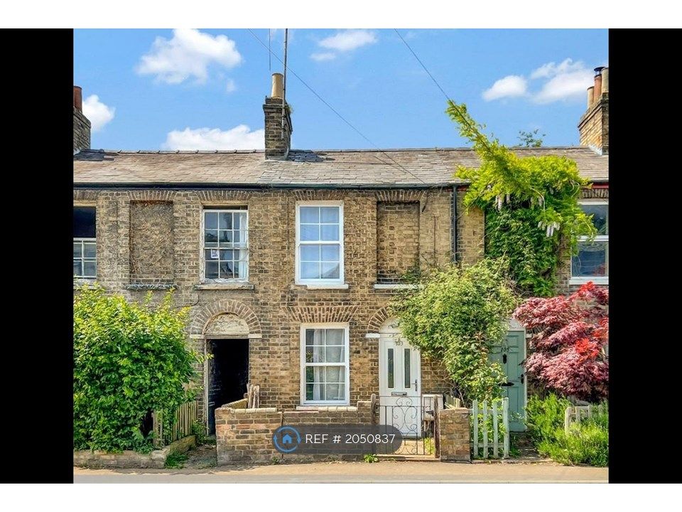 2 bed terraced house to rent in Histon Road, Cambridge CB4, £1,495 pcm