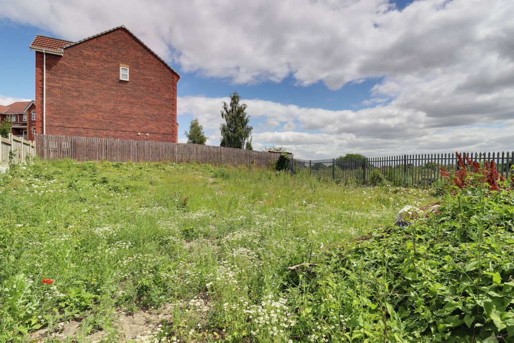 Land for sale in Gin Lane, Streethouse, Pontefract WF7 Zoopla
