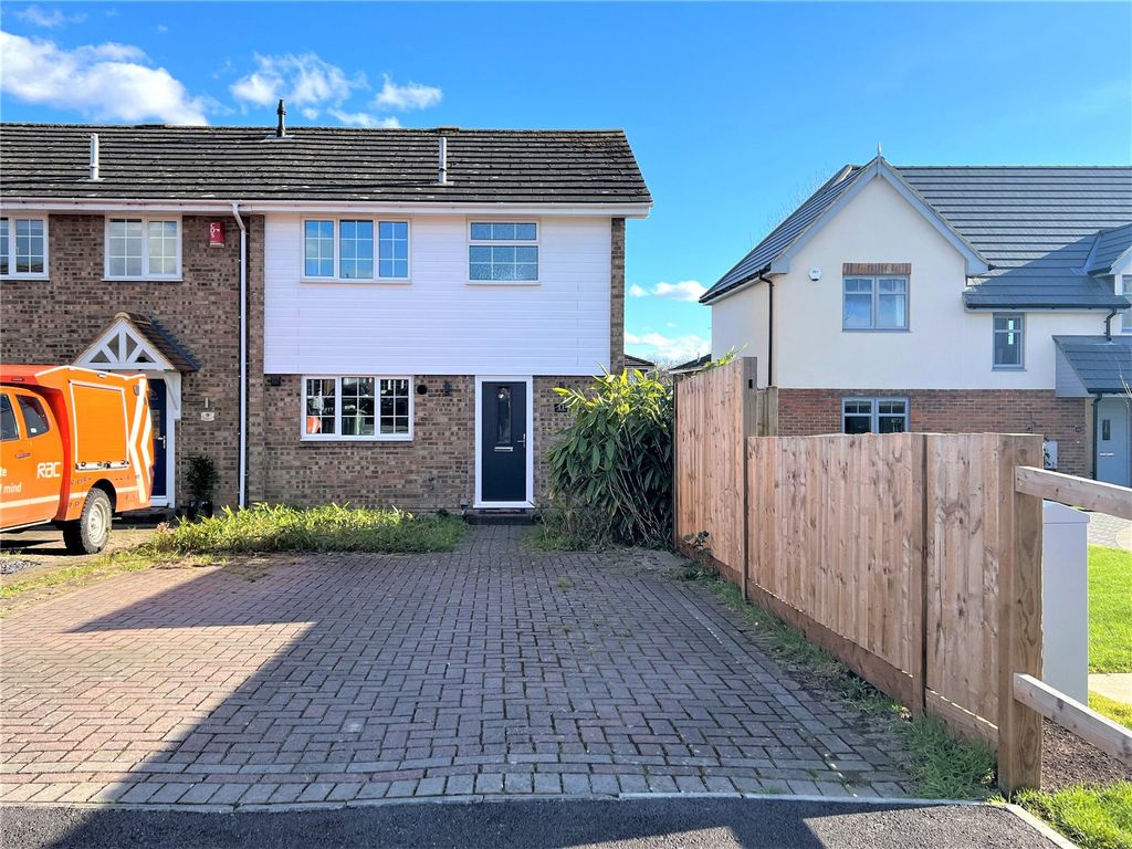 3 bed end terrace house for sale in Ash Lodge Close, Ash, Surrey GU12 Zoopla