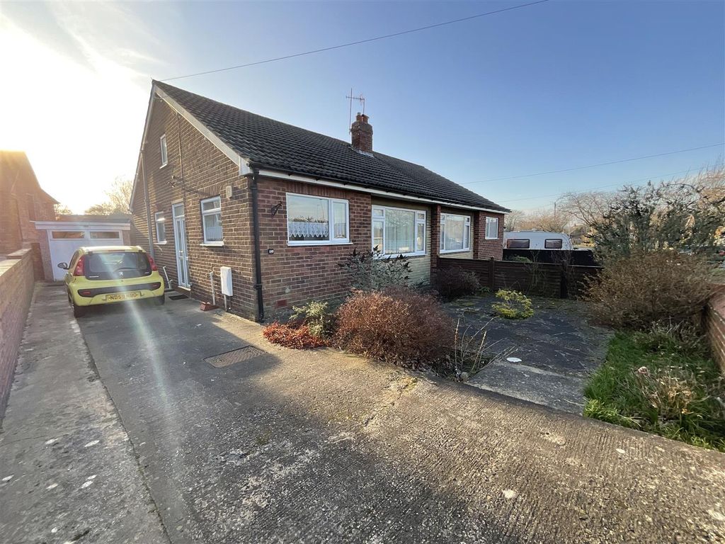 2 bed semidetached bungalow for sale in Coldyhill Lane, Scarborough