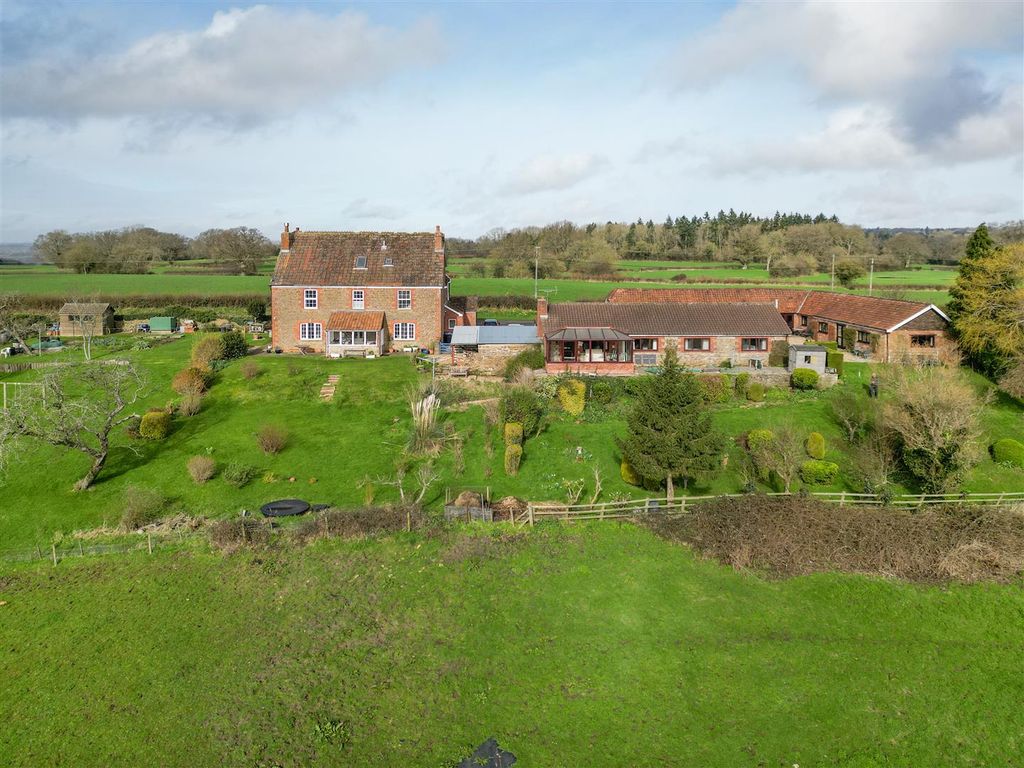 16 bed detached house for sale in Westbrook, Bromham, Chippenham SN15