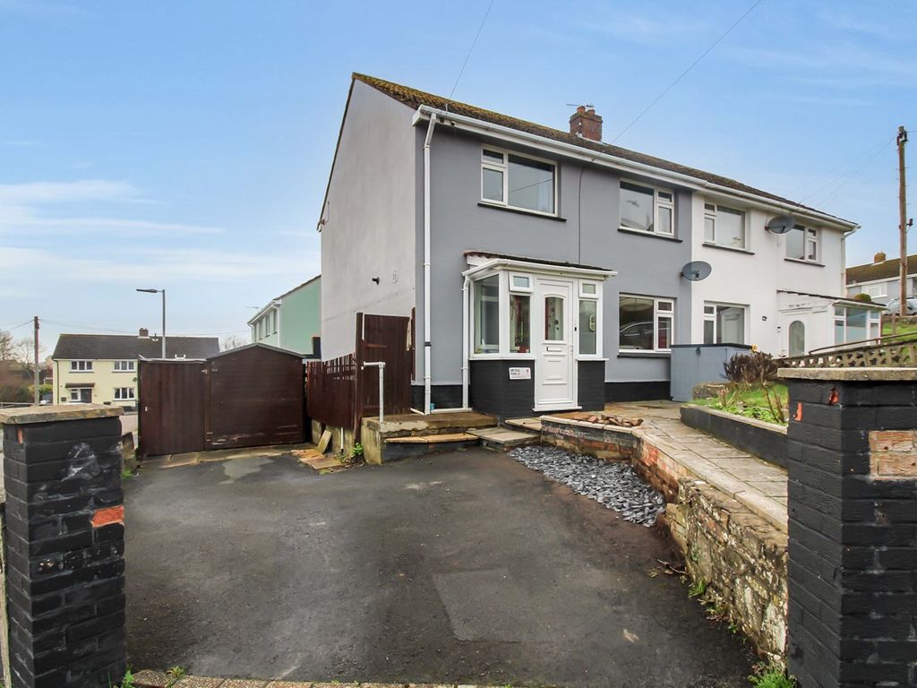 3 bed semidetached house for sale in Charles Dart Crescent, Barnstaple
