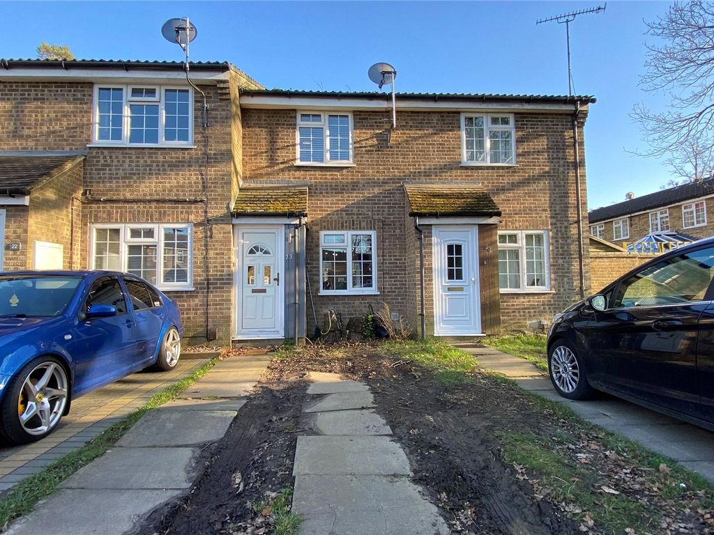 2 bed terraced house for sale in Draycott, Bracknell, Berkshire RG12