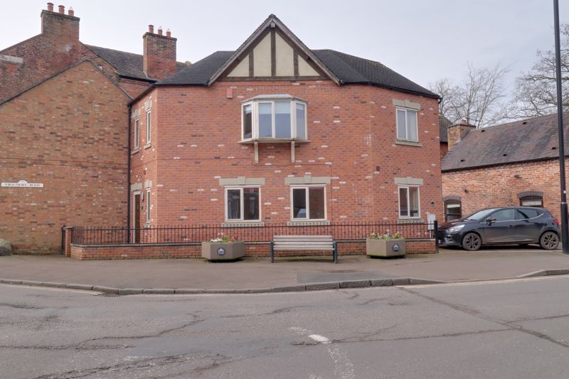 4 bed town house to rent in Shropshire Street, Market Drayton TF9, £850