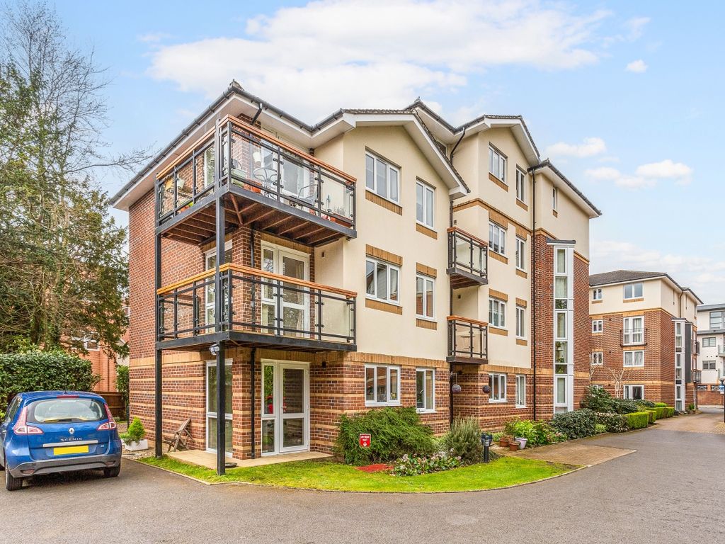 1 bed flat to rent in High Street, Rickmansworth WD3, £1,200 pcm Zoopla