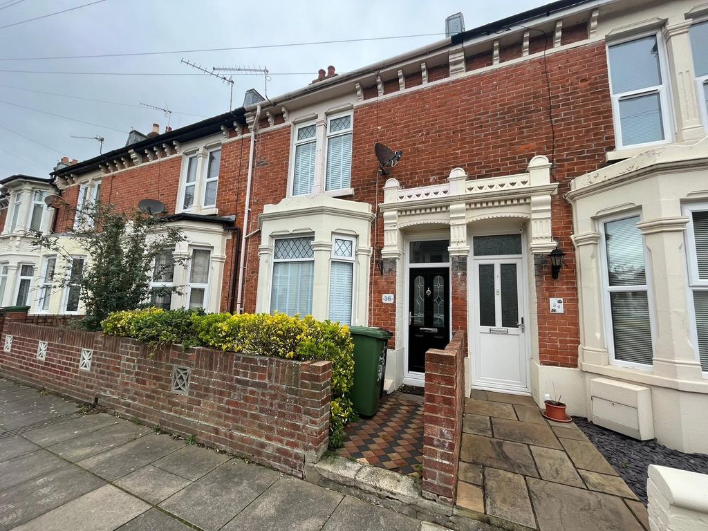 3 bed terraced house to rent in Oliver Road, Southsea PO4 Zoopla