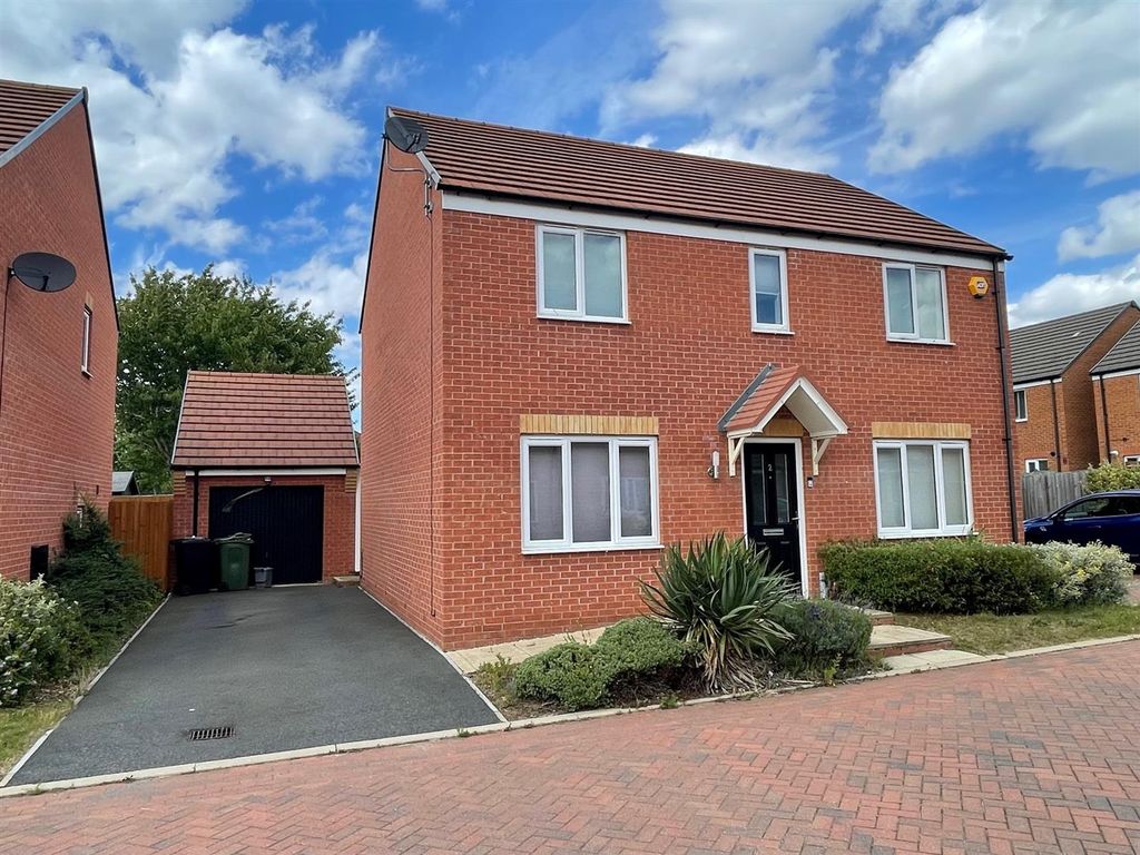 4 bed detached house to rent in Cumberleaf Close, Woodston