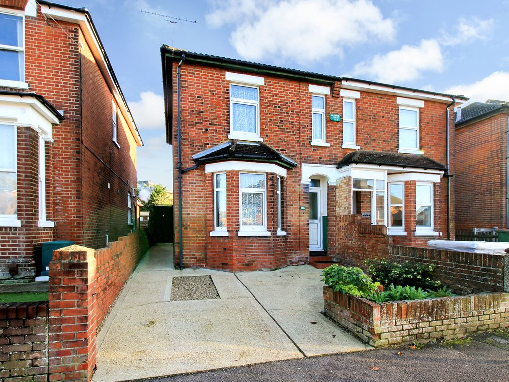3 bed semidetached house for sale in Newton Road, Southampton SO18