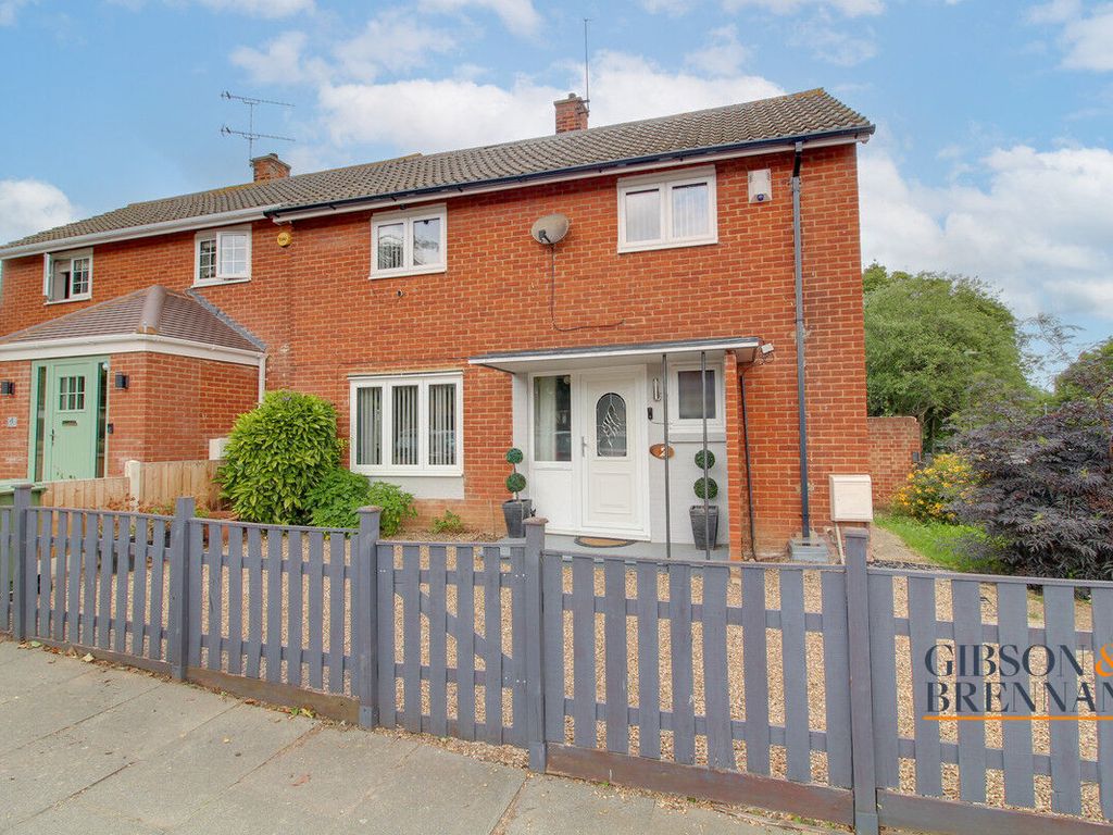 2 bed semidetached house for sale in Mapleford Sweep, Basildon SS16 Zoopla