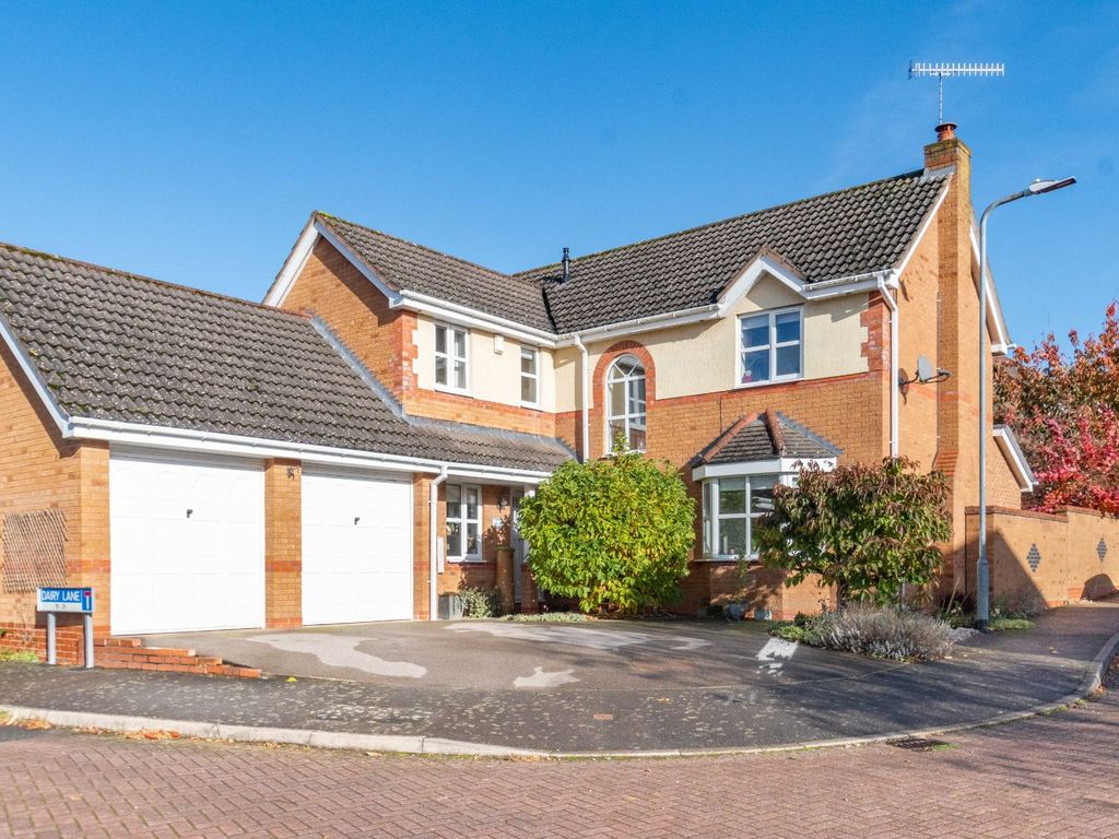4 bed detached house for sale in Dairy Lane, Brockhill, Redditch