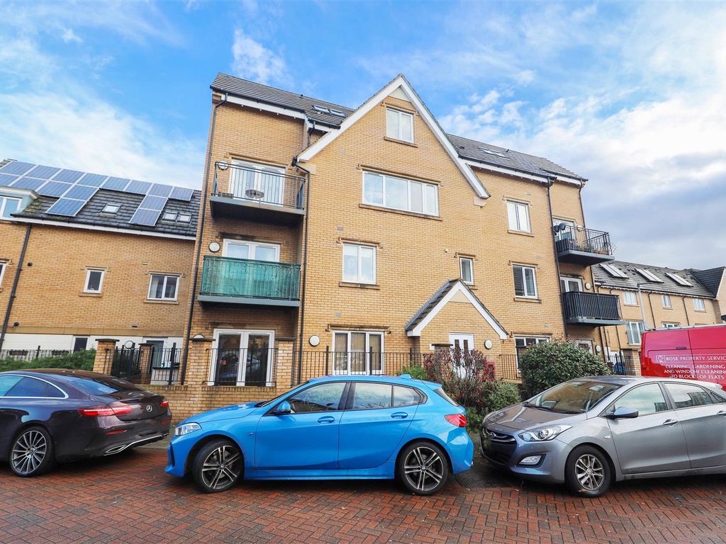 2 bed block of flats for sale in Varcoe Gardens, Hayes UB3 Zoopla