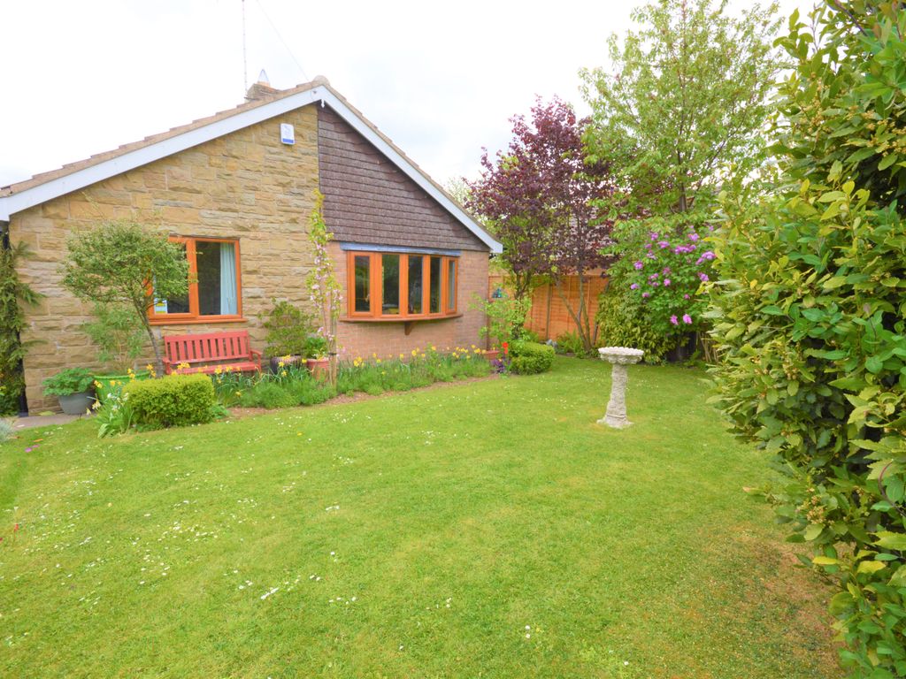 2 bed bungalow for sale in Filey Road, Gristhorpe, Filey, North