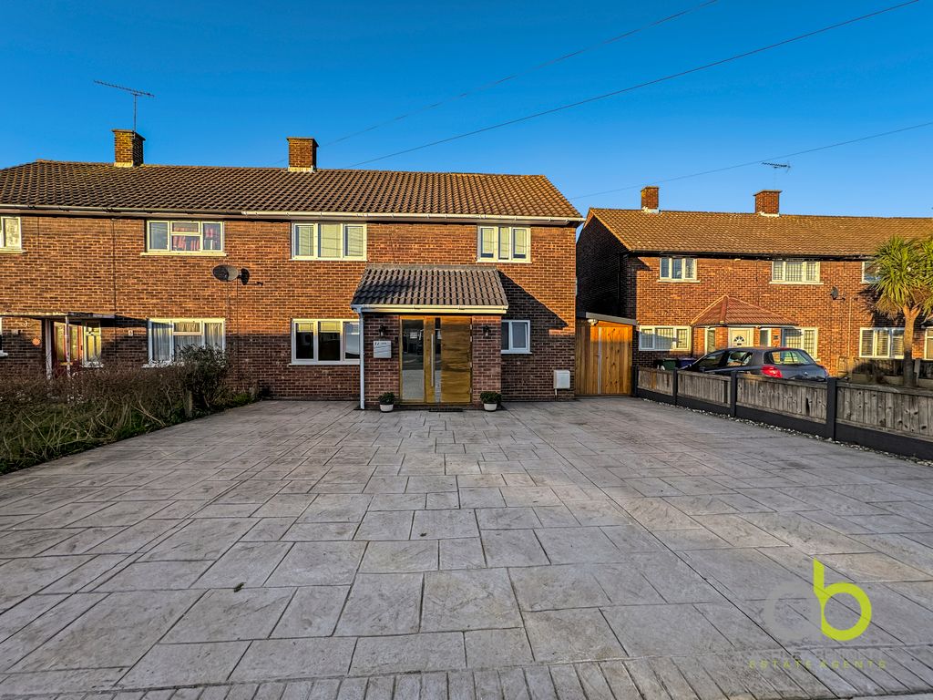 4 bed semidetached house for sale in Oakway, Grays RM16, £575,000 Zoopla