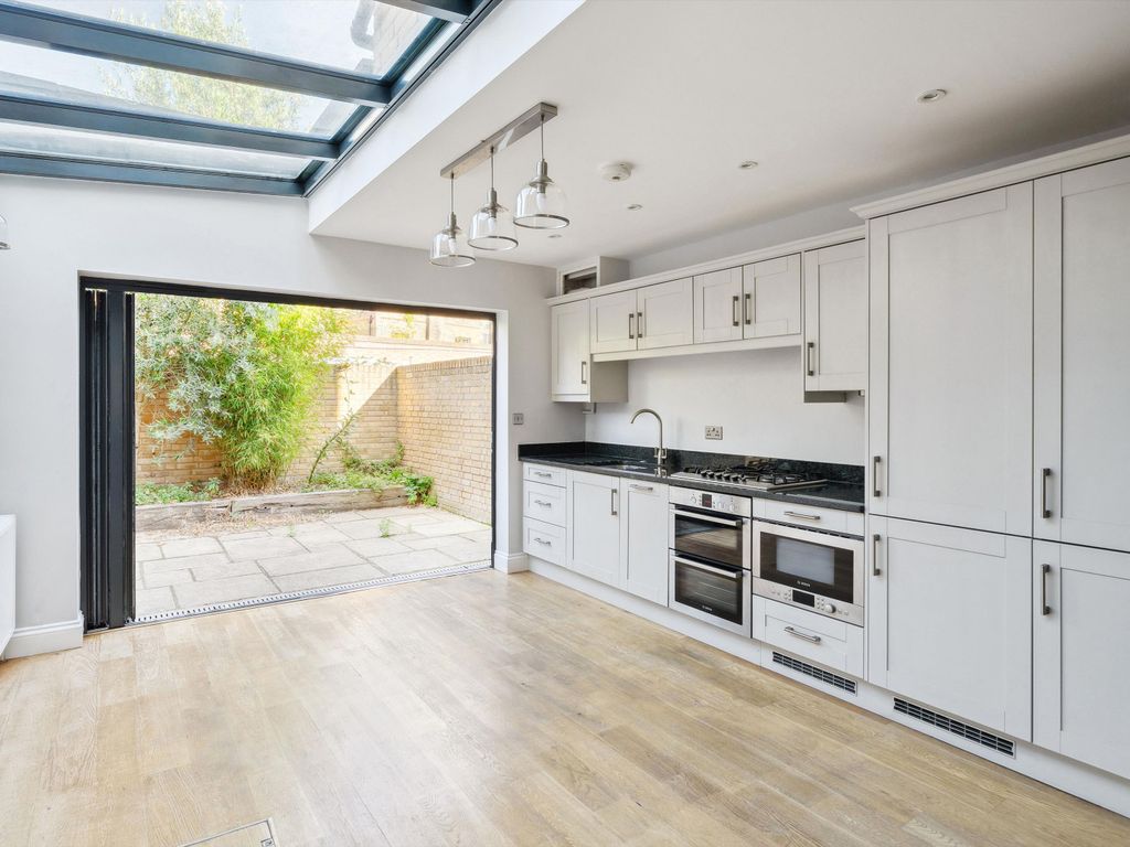 2 bed terraced house for sale in Hayles Street, London SE11, £1,200,000