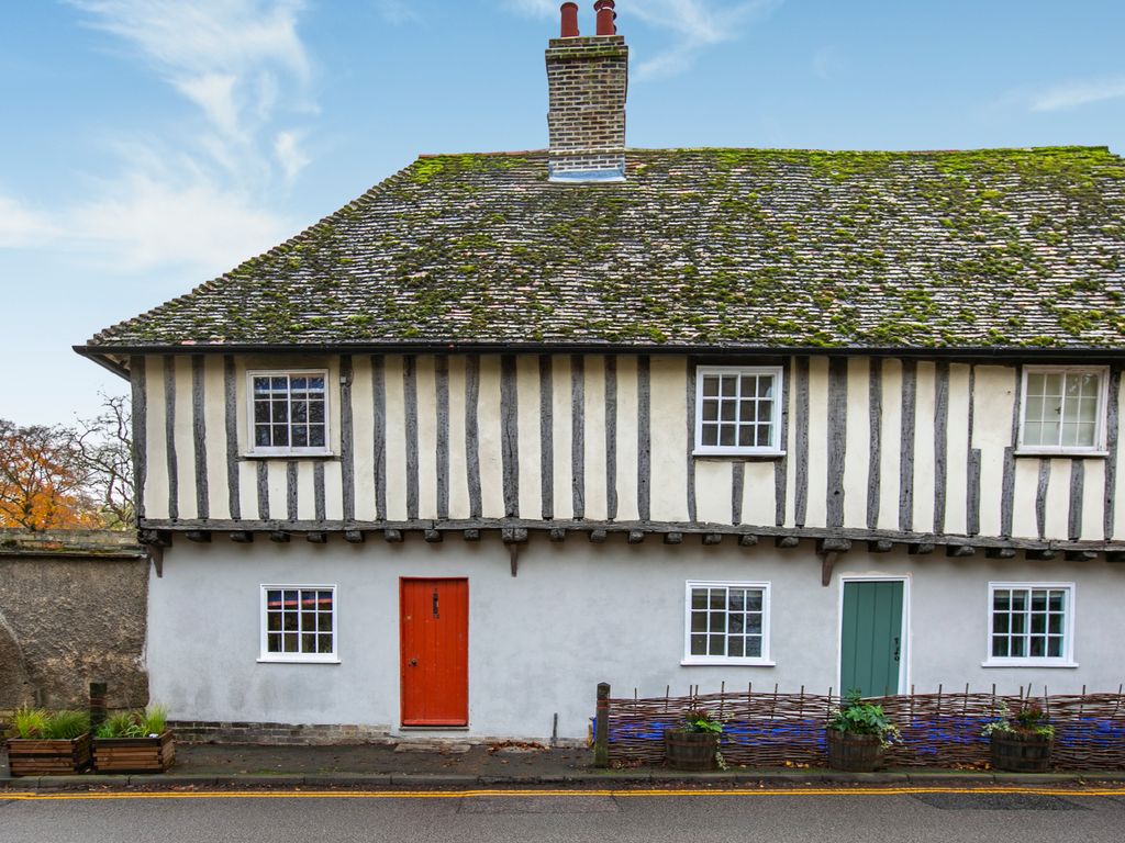 3 bed end terrace house for sale in Church Street, Great Shelford