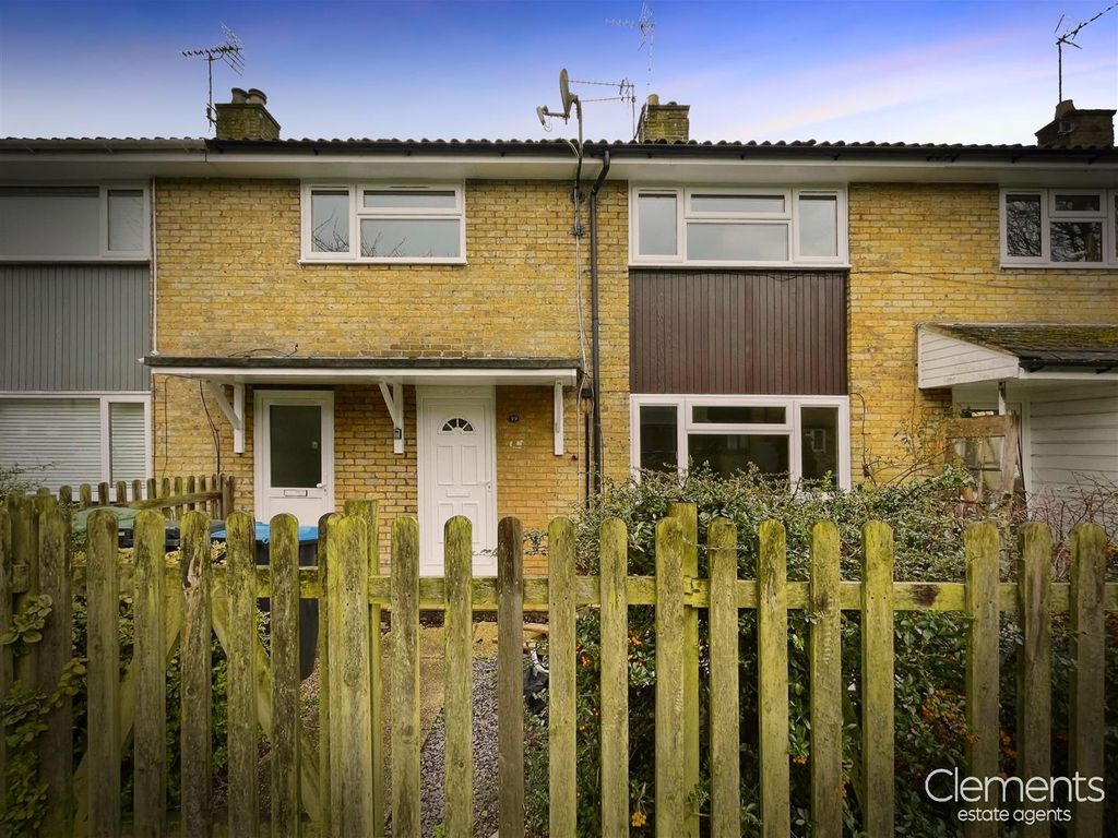 4 bed terraced house for sale in Larchwood Road, Hemel Hempstead