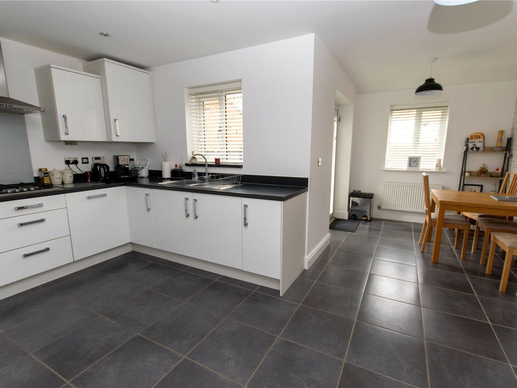 4 bed end terrace house for sale in Grebe Drive, Leighton Buzzard, Beds