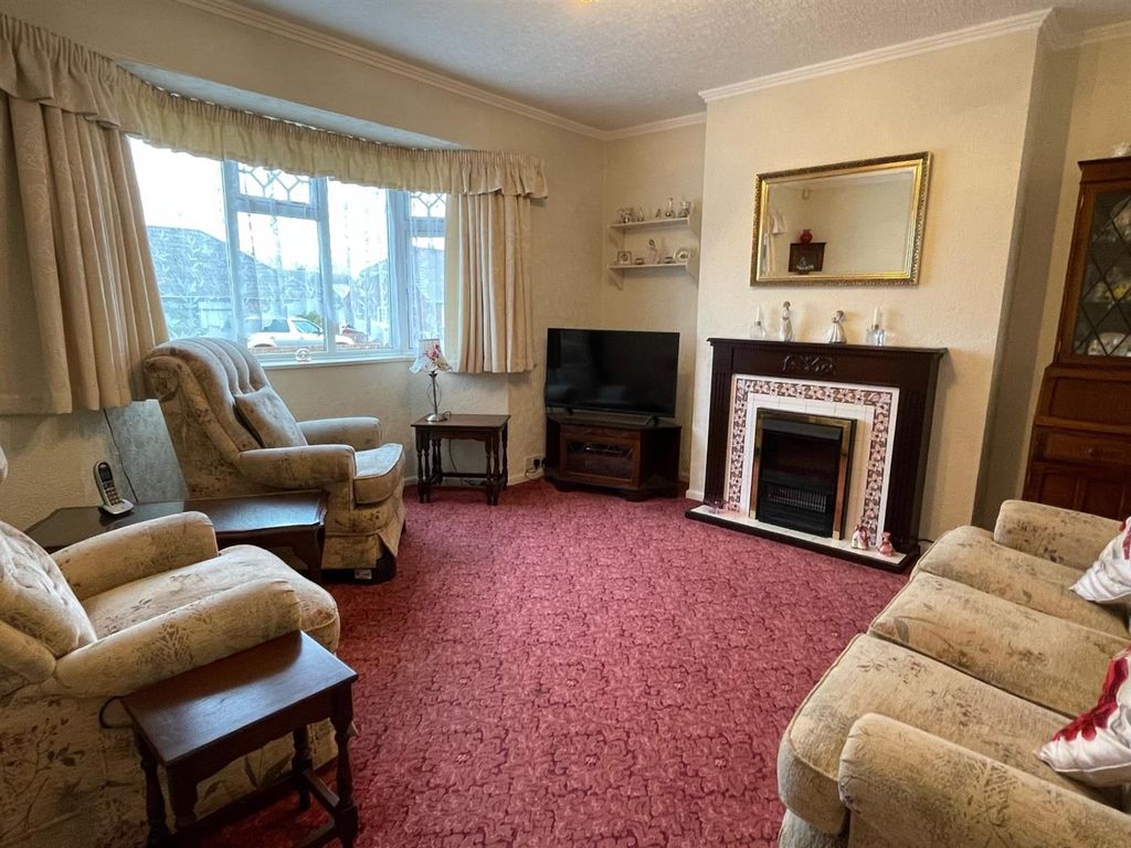 3 bed semidetached bungalow for sale in Margaret Crescent, BurnhamOn