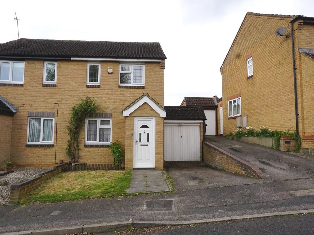 2 bed semidetached house for sale in Lara Close, Chessington, Surrey