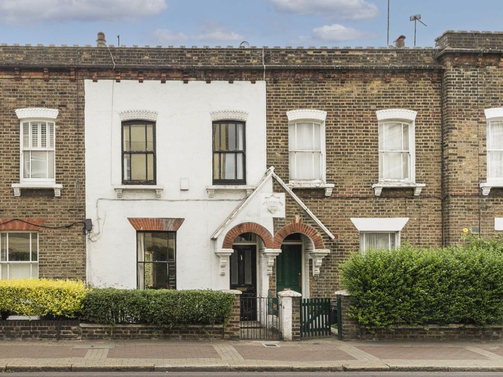 2 bed terraced house for sale in Latchmere Road, London SW11 Zoopla