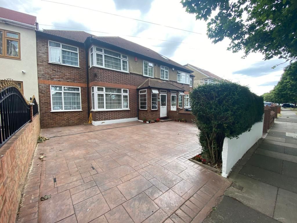 4 bed semidetached house for sale in Fern Lane, Hounslow TW5 Zoopla