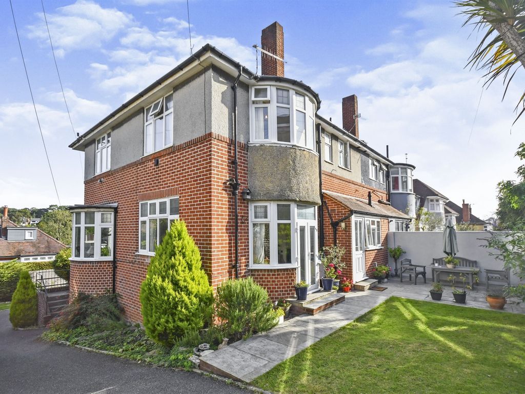 6 bed semidetached house for sale in Wharfdale Road, Westbourne
