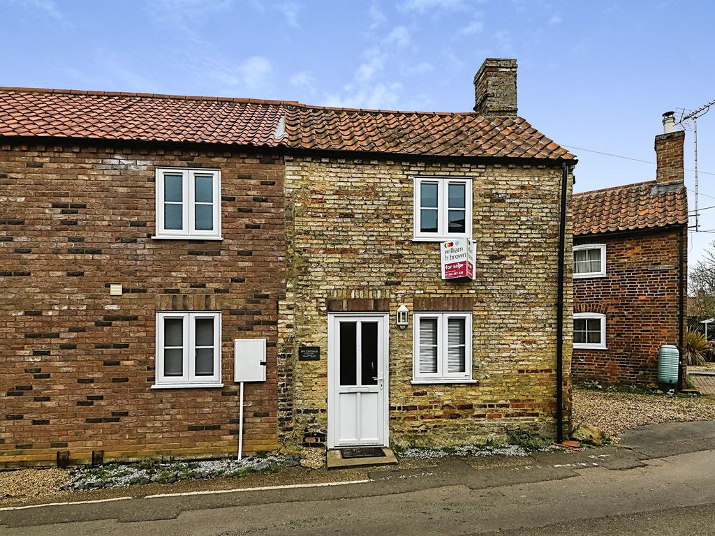 2 bed end terrace house for sale in Stocks Hill, Hilgay, Downham Market