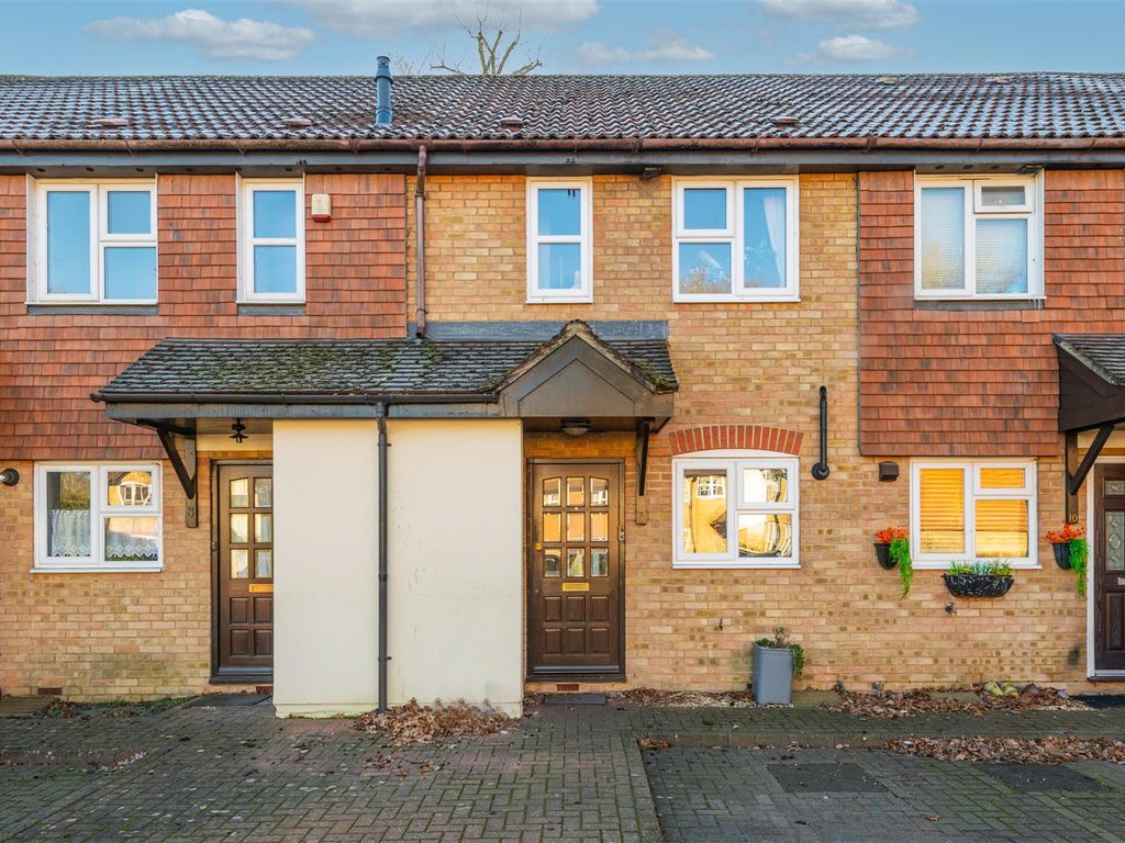 2 bed terraced house for sale in The Woodlands, Smallfield, Horley RH6