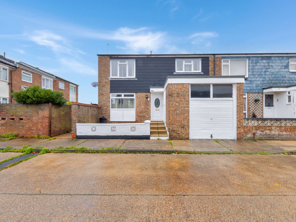 3 bed end terrace house for sale in Sebastian Close, Colchester CO4