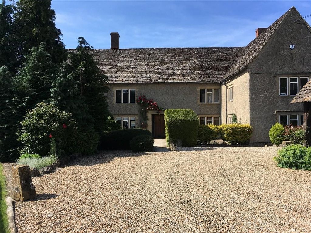 Serviced office to let in Old Swindon Road, Spittleborough Farmhouse