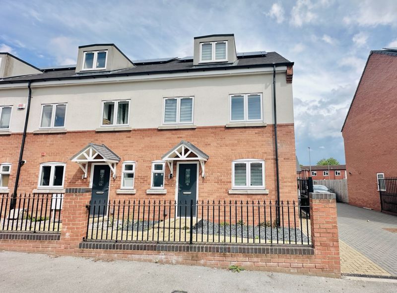 5 bed end terrace house for sale in Hobs Road, Wednesbury WS10, £