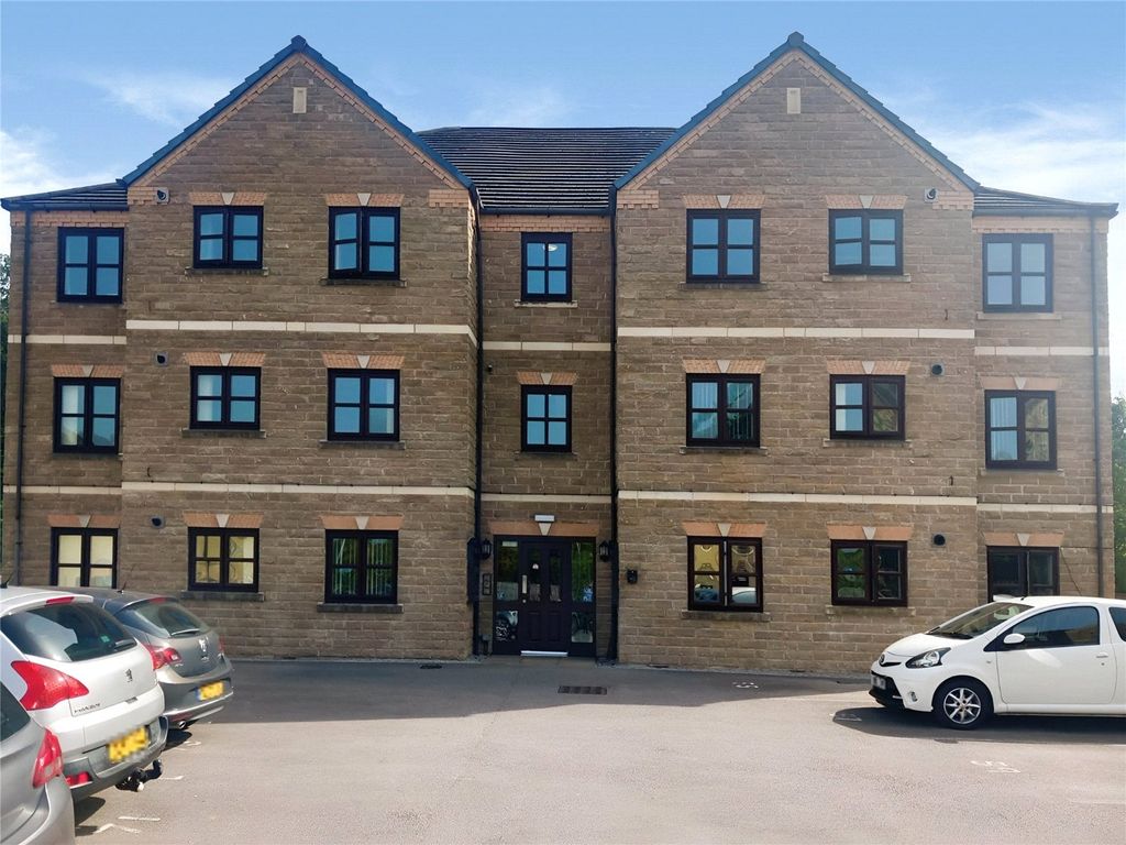 2 bed flat to rent in Mereside, Waterloo, Huddersfield HD5, £750 pcm