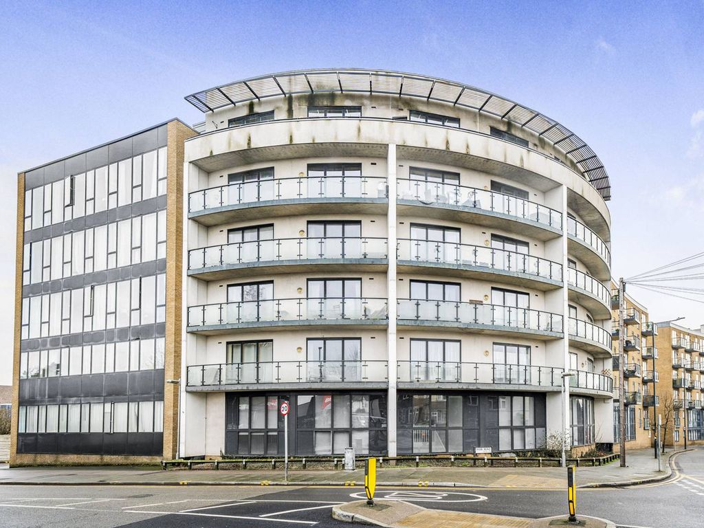 1 bed flat for sale in Durnsford Road, Wimbledon Park, London SW19, £