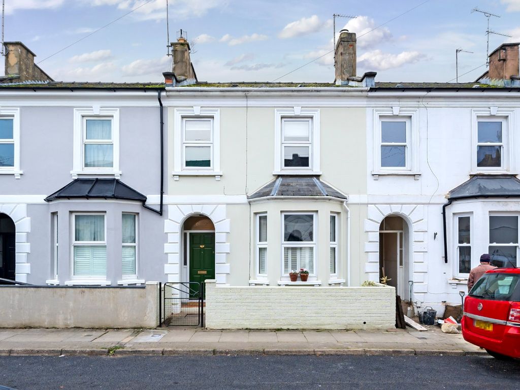 3 bed terraced house for sale in Leighton Road, Fairview, Cheltenham