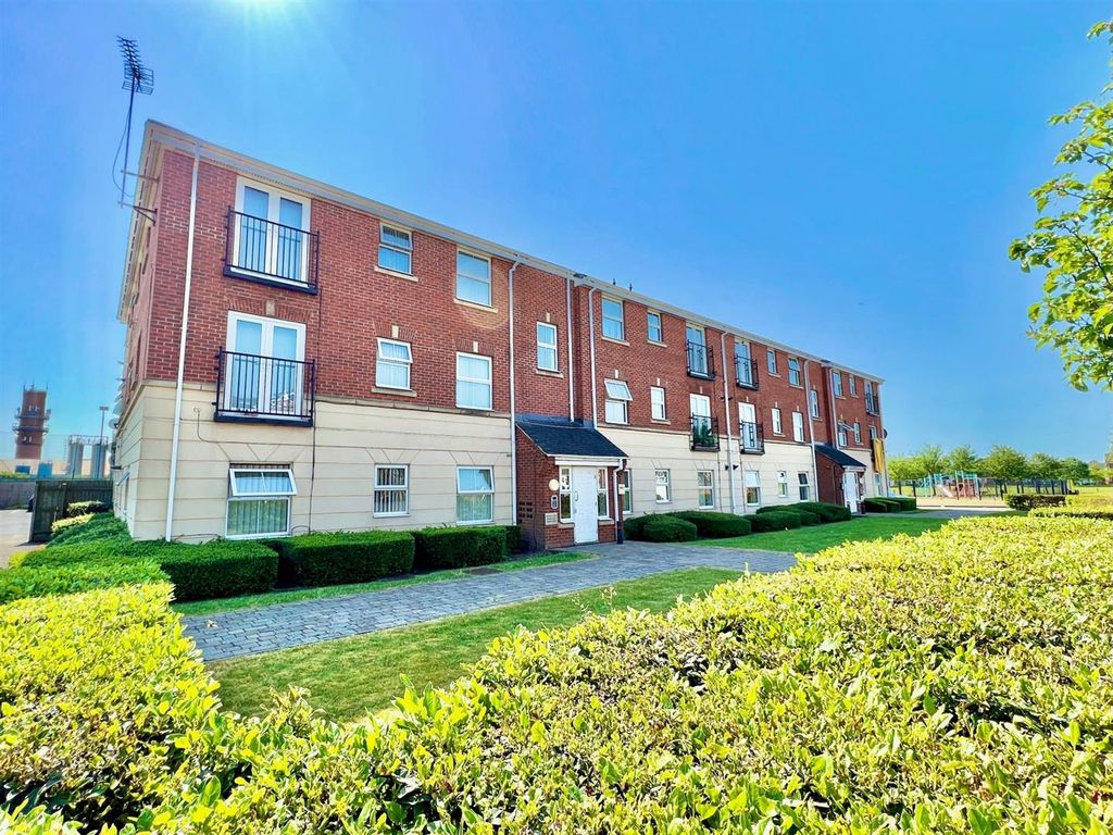 2 bed flat for sale in Blakely Court, Daimler Green, Coventry CV6, £