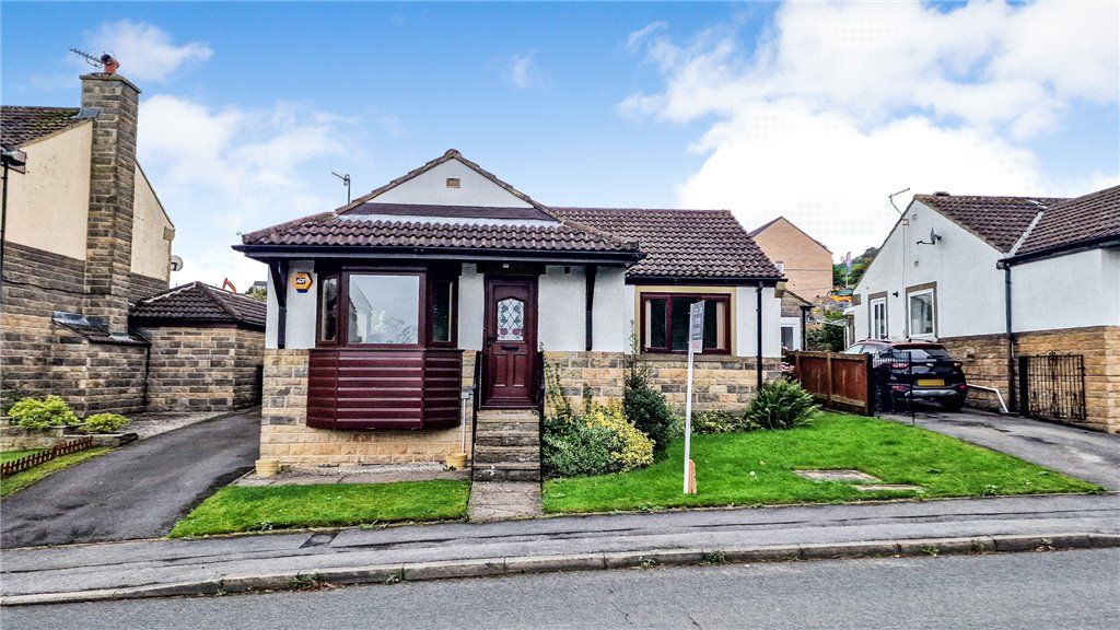 2 bed bungalow for sale in Greenacres Drive, Keighley, West Yorkshire