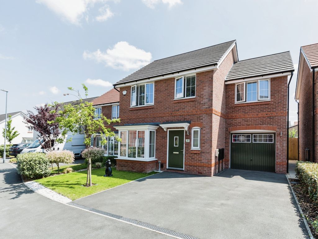 4 bed detached house for sale in Spinners Avenue, Bamber Bridge