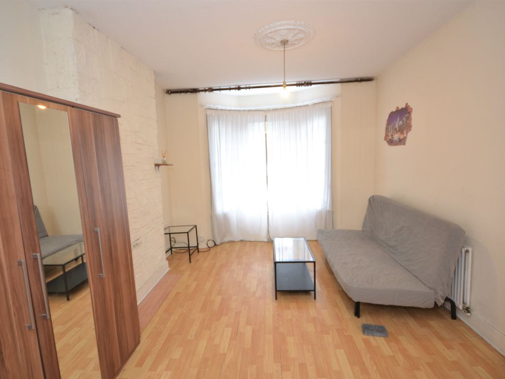 4 bed semidetached house for sale in Cowley Road, Uxbridge UB8 Zoopla