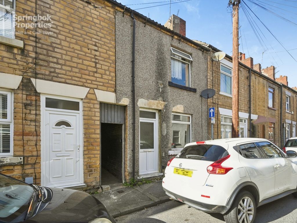 2 bed terraced house for sale in Albert Street, Hucknall, Nottingham