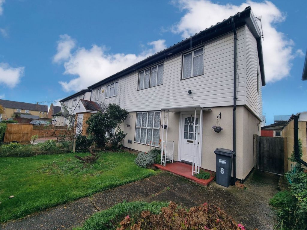 3 bed semidetached house for sale in Cedar Road, Cranford, Hounslow
