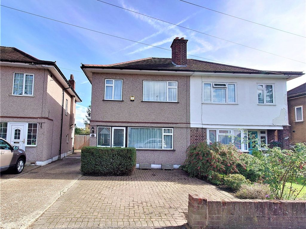 3 bed semidetached house for sale in Adelphi Crescent, Hayes, Greater