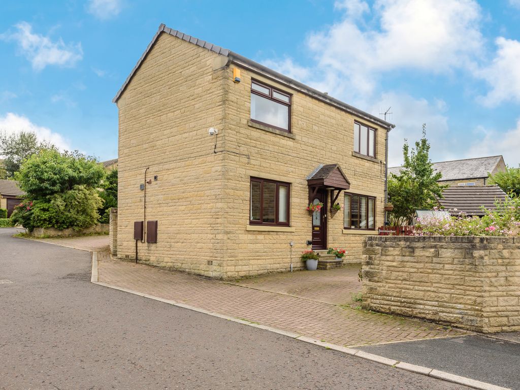 4 bed detached house for sale in Ling Park Approach, Wilsden, Bradford, UK BD15 Zoopla