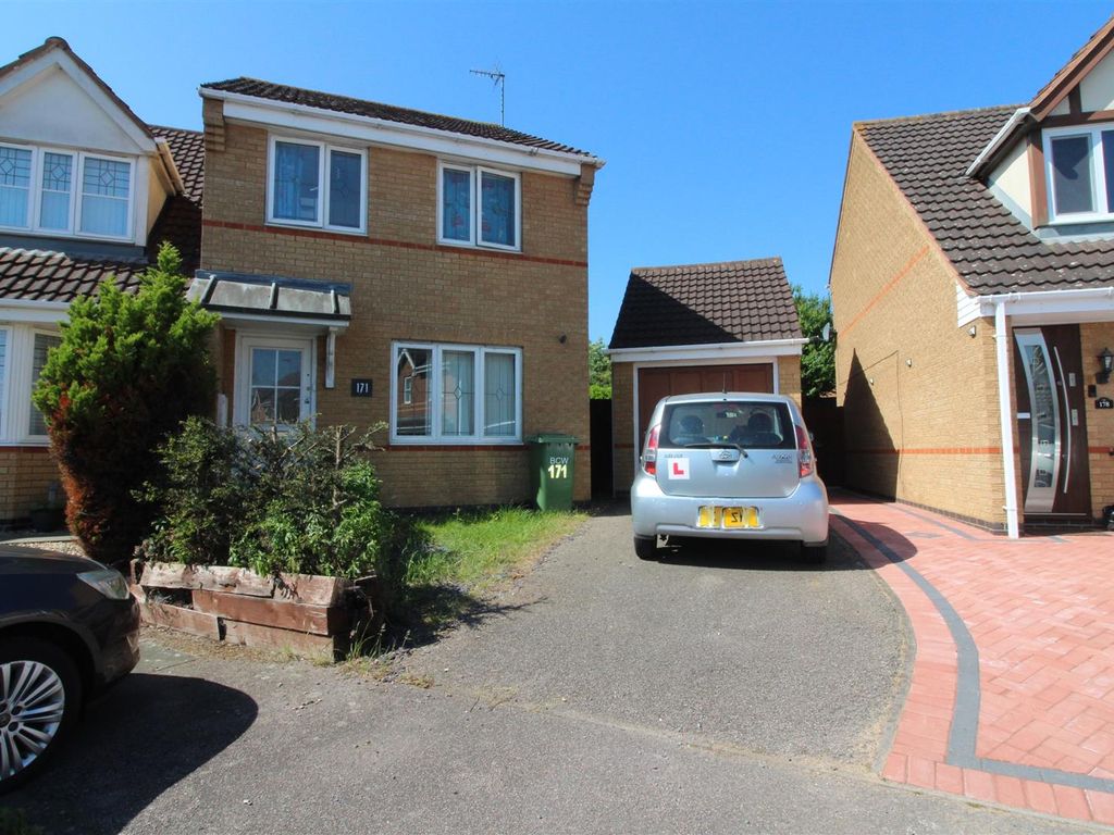 3 bed semidetached house to rent in Bourton Way, Wellingborough NN8 Zoopla