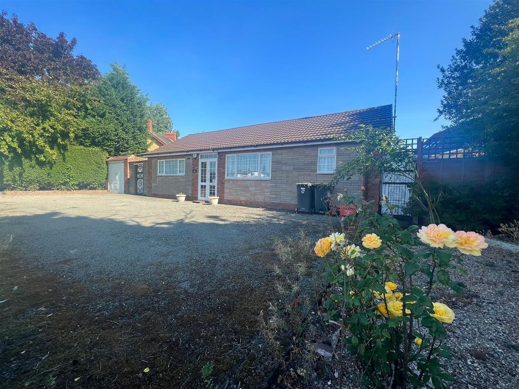 2 bed detached bungalow for sale in Smorrall Lane, Bedworth CV12 Zoopla